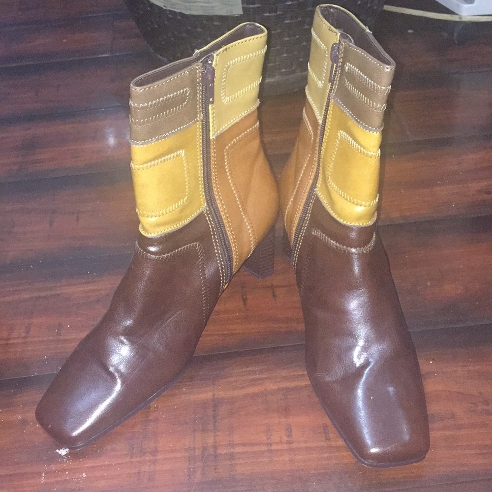 Boots for a girls night out 👢👢